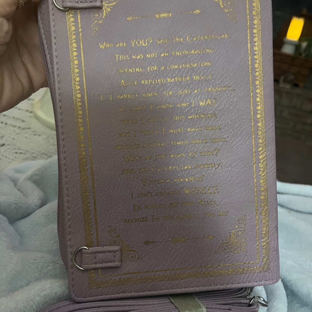 Alice in Wonderland Crossbody/Wristlet Purse NWOT - Picture 3 of 9